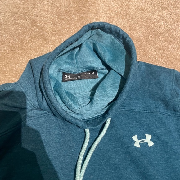 Under Armour Pullover Shirt - Picture 2 of 4